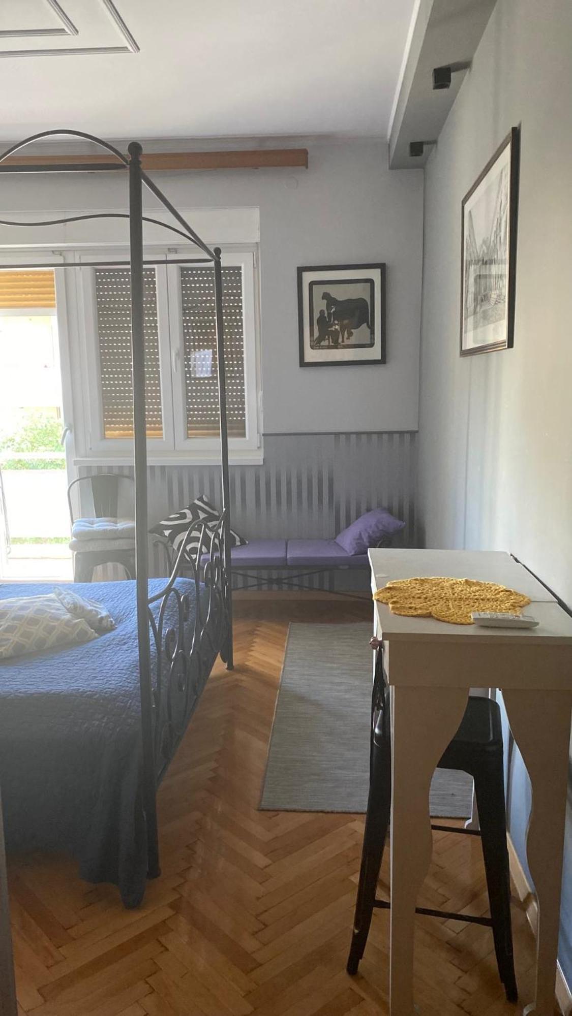 Apartman Shades Of Grey